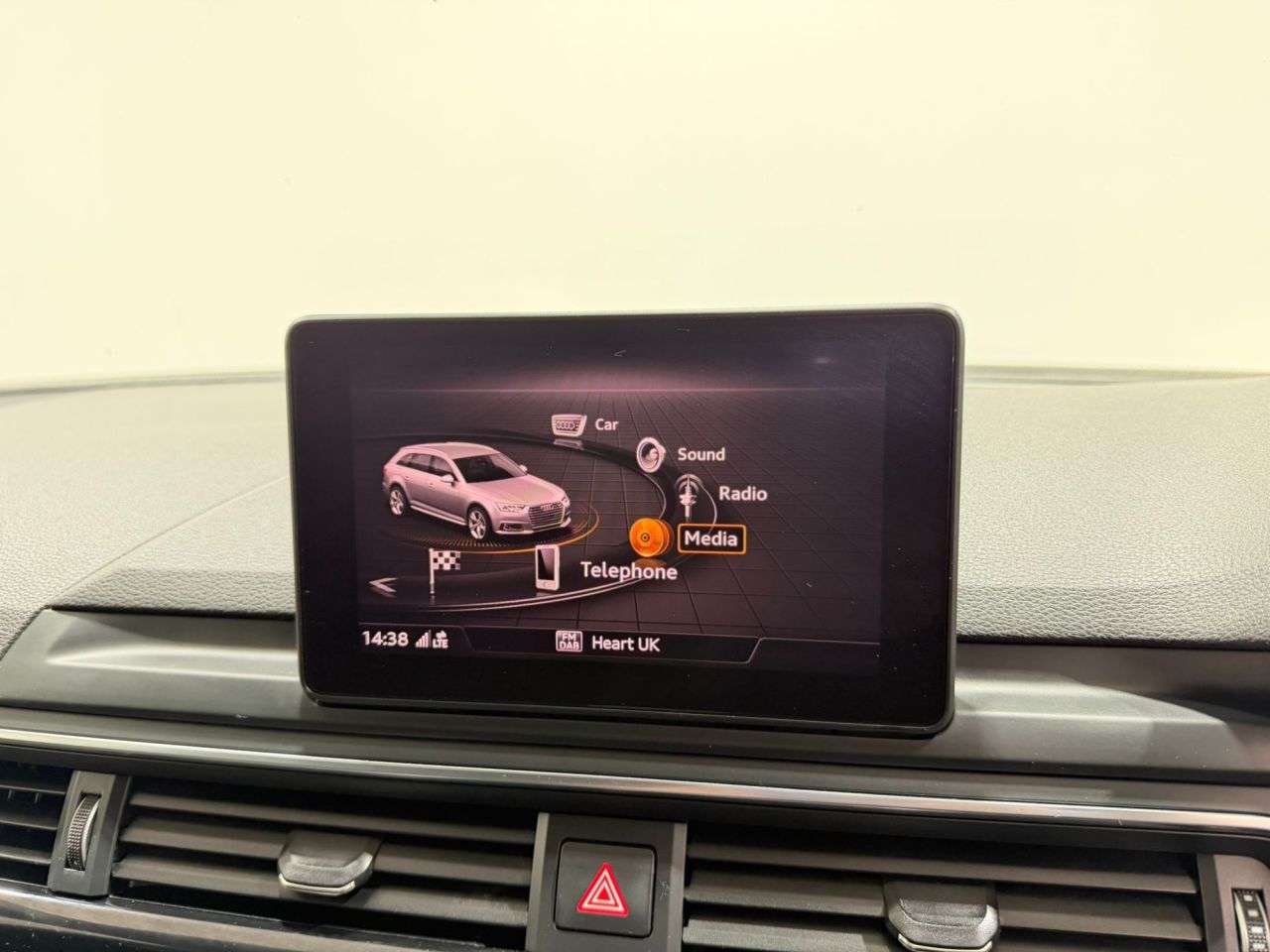 2017 AUDI A4 AVANT 2017 AUDI A4 AVANT