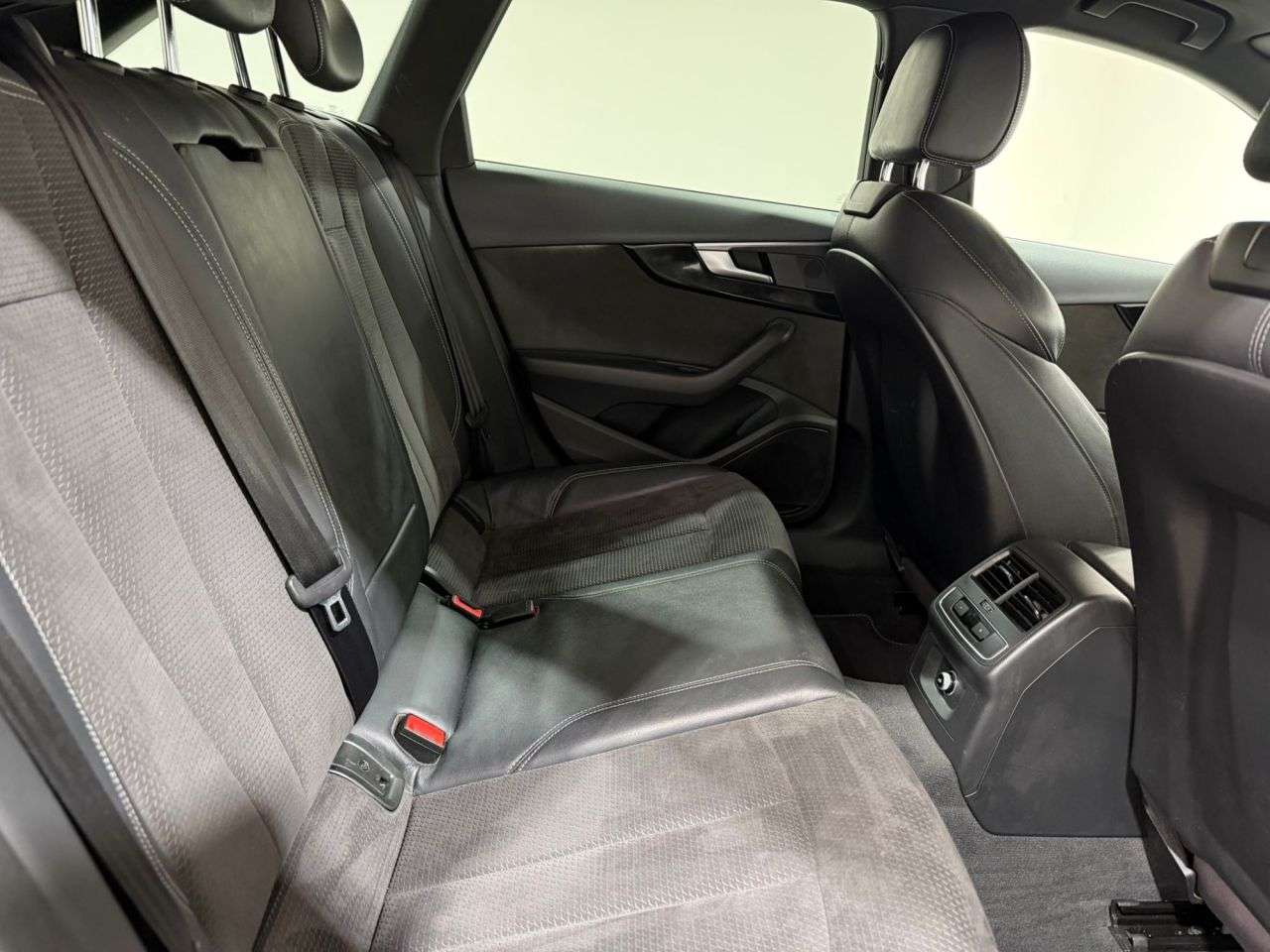 2017 AUDI A4 AVANT 2017 AUDI A4 AVANT