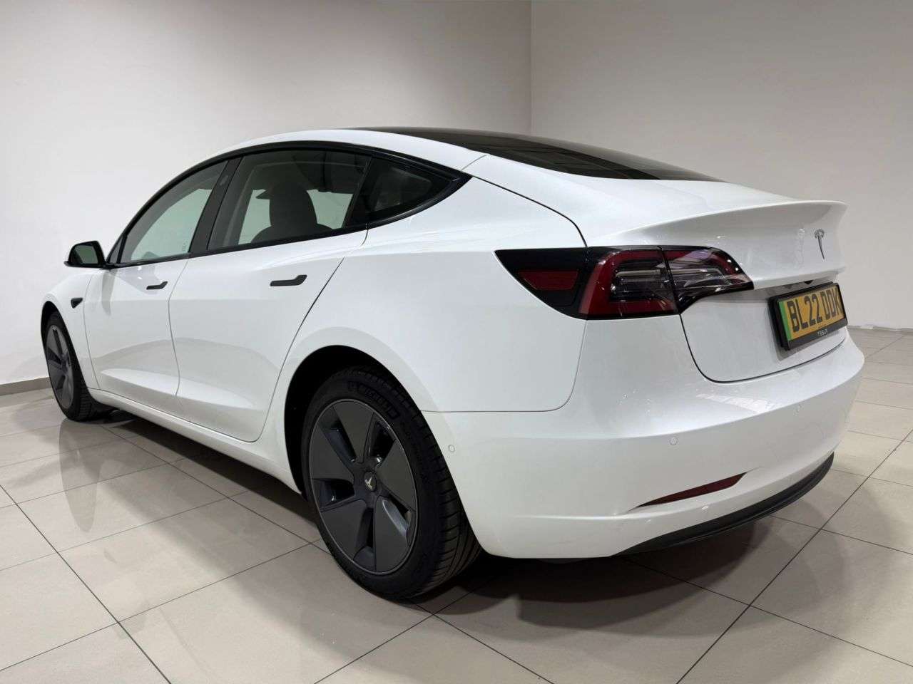 2022 TESLA MODEL 3 2022 TESLA MODEL 3