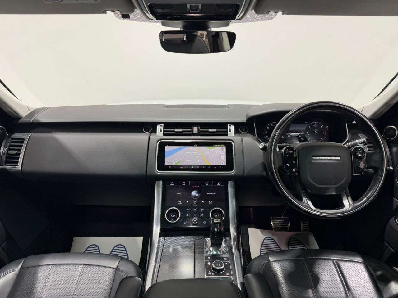 A 2019 LAND ROVER RANGE ROVER SPORT 3.0 SD V6 HSE Dynamic SUV 5dr Diesel Auto 4WD Euro 6 (s/s) (306 ps) NATIONW A 2019 LAND ROVER RANGE ROVER SPORT 3.0 SD V6 HSE Dynamic SUV 5dr Diesel Auto 4WD Euro 6 (s/s) (306 ps) NATIONW