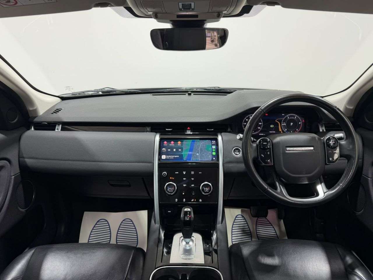 A 2019 LAND ROVER DISCOVERY SPORT 2.0 D180 MHEV SE SUV 5dr Diesel Auto 4WD Euro 6 (s/s) (180 ps) NATIONWIDE D A 2019 LAND ROVER DISCOVERY SPORT 2.0 D180 MHEV SE SUV 5dr Diesel Auto 4WD Euro 6 (s/s) (180 ps) NATIONWIDE D