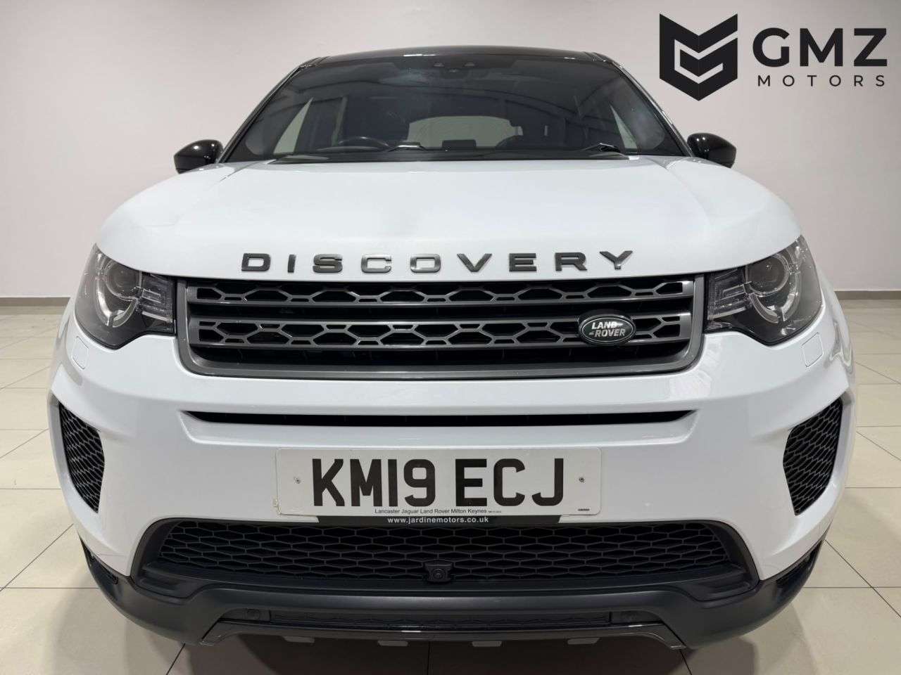 A 2019 LAND ROVER DISCOVERY SPORT 2.0 TD4 Landmark SUV 5dr Diesel Auto 4WD Euro 6 (s/s) (180 ps) NATIONWIDE D A 2019 LAND ROVER DISCOVERY SPORT 2.0 TD4 Landmark SUV 5dr Diesel Auto 4WD Euro 6 (s/s) (180 ps) NATIONWIDE D
