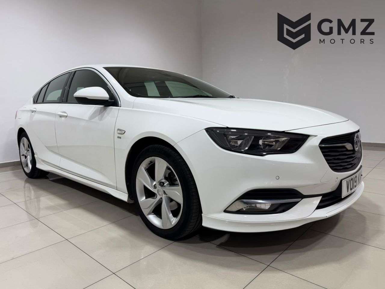 A 2019 VAUXHALL INSIGNIA 1.5i Turbo GPF SRi VX Line Nav Grand Sport 5dr Petrol Manual Euro 6 (s/s) ( A 2019 VAUXHALL INSIGNIA 1.5i Turbo GPF SRi VX Line Nav Grand Sport 5dr Petrol Manual Euro 6 (s/s) (
