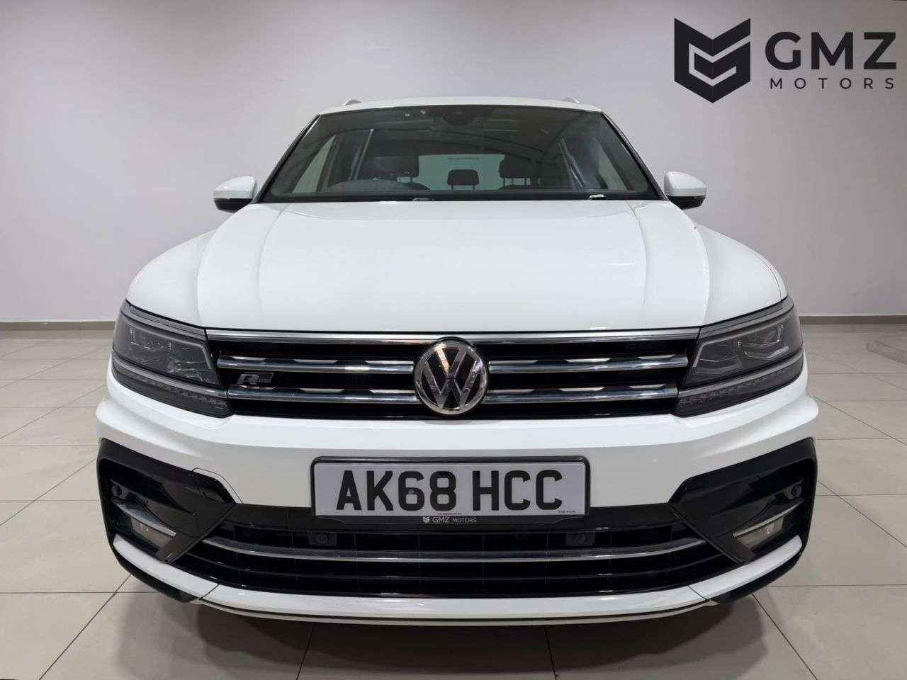 A 2018 VOLKSWAGEN TIGUAN 2.0 TDI R-Line SUV 5dr Diesel DSG Euro 6 (s/s) (150 ps) NATIONWIDE DELIVERY A 2018 VOLKSWAGEN TIGUAN 2.0 TDI R-Line SUV 5dr Diesel DSG Euro 6 (s/s) (150 ps) NATIONWIDE DELIVERY