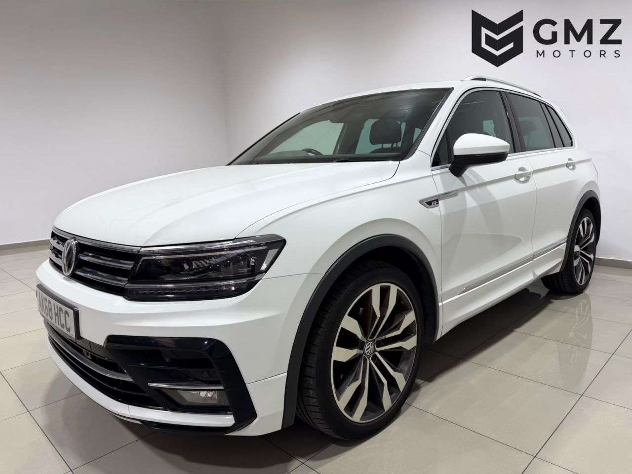 A 2018 VOLKSWAGEN TIGUAN 2.0 TDI R-Line SUV 5dr Diesel DSG Euro 6 (s/s) (150 ps) NATIONWIDE DELIVERY A 2018 VOLKSWAGEN TIGUAN 2.0 TDI R-Line SUV 5dr Diesel DSG Euro 6 (s/s) (150 ps) NATIONWIDE DELIVERY