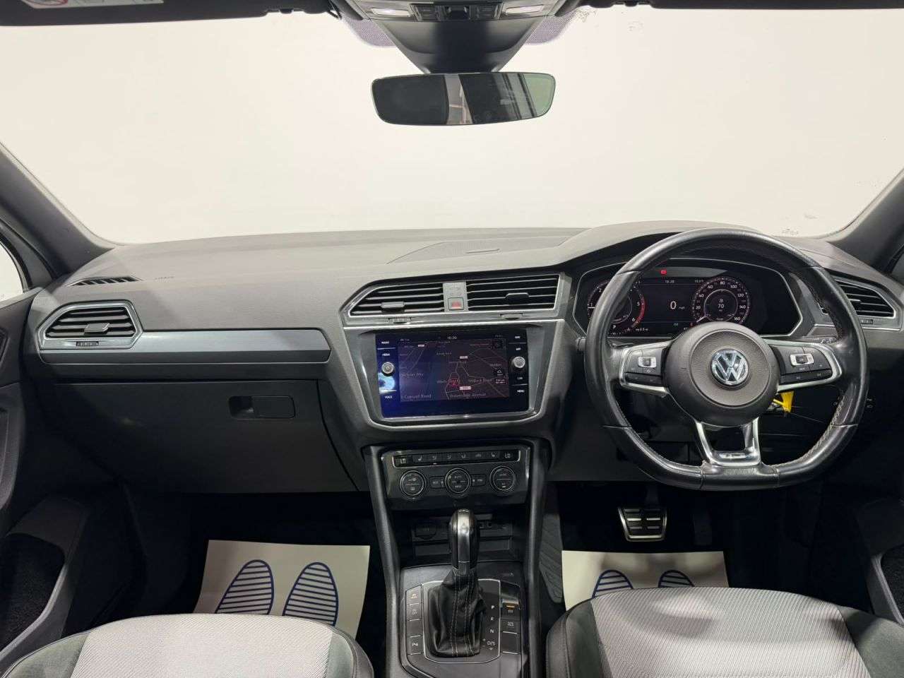 A 2018 VOLKSWAGEN TIGUAN 2.0 TDI R-Line SUV 5dr Diesel DSG Euro 6 (s/s) (150 ps) NATIONWIDE DELIVERY A 2018 VOLKSWAGEN TIGUAN 2.0 TDI R-Line SUV 5dr Diesel DSG Euro 6 (s/s) (150 ps) NATIONWIDE DELIVERY