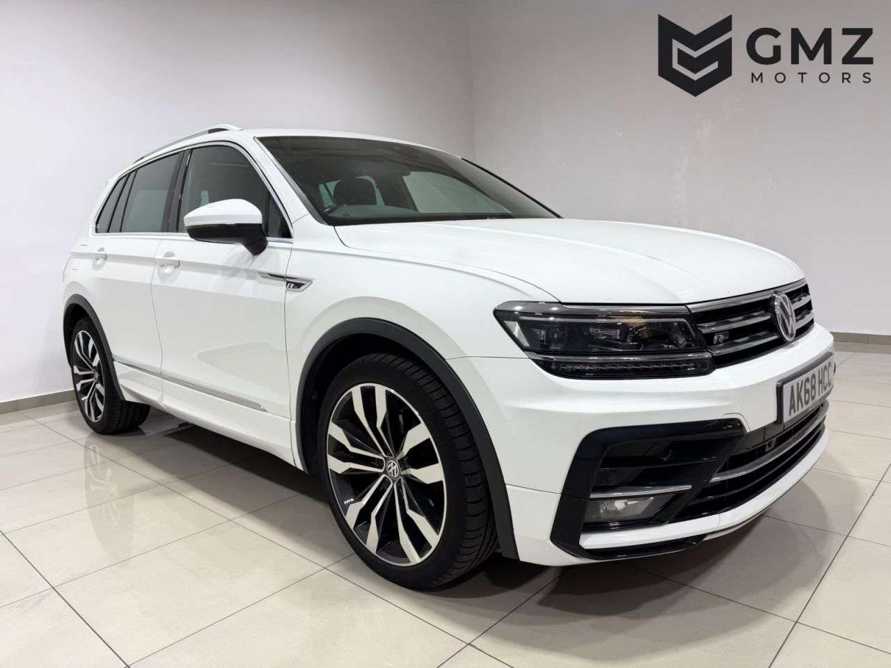A 2018 VOLKSWAGEN TIGUAN 2.0 TDI R-Line SUV 5dr Diesel DSG Euro 6 (s/s) (150 ps) NATIONWIDE DELIVERY A 2018 VOLKSWAGEN TIGUAN 2.0 TDI R-Line SUV 5dr Diesel DSG Euro 6 (s/s) (150 ps) NATIONWIDE DELIVERY