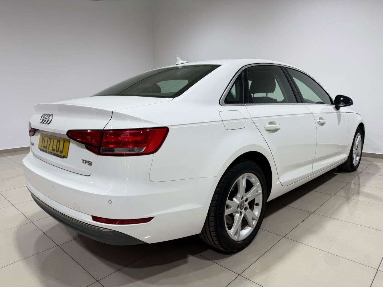 2017 AUDI A4 2017 AUDI A4