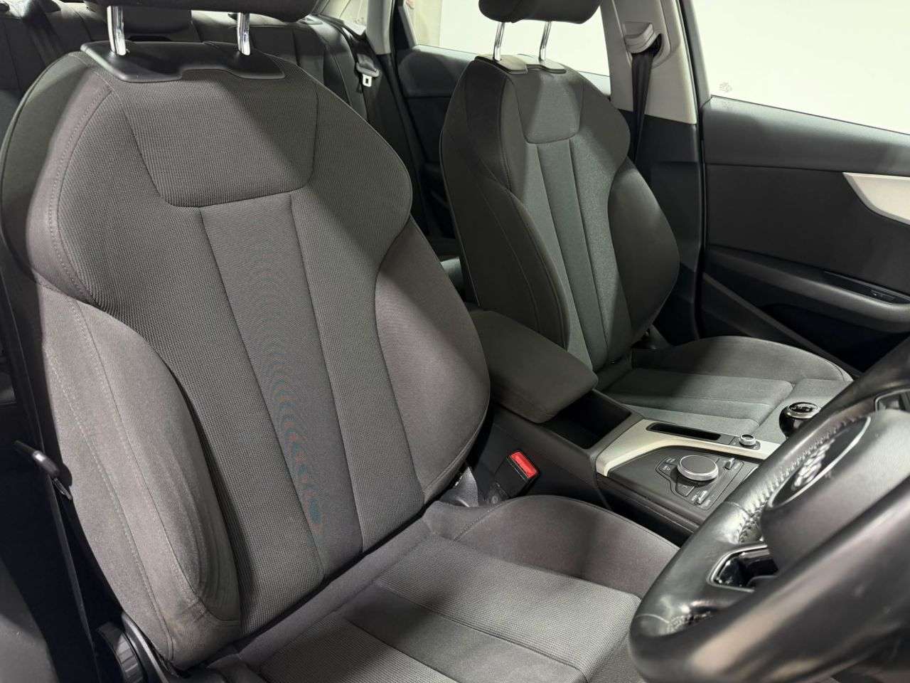 2017 AUDI A4 2017 AUDI A4