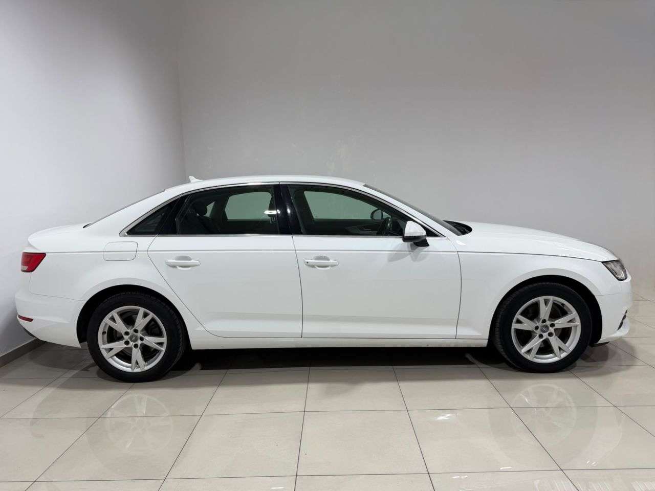 2017 AUDI A4 2017 AUDI A4