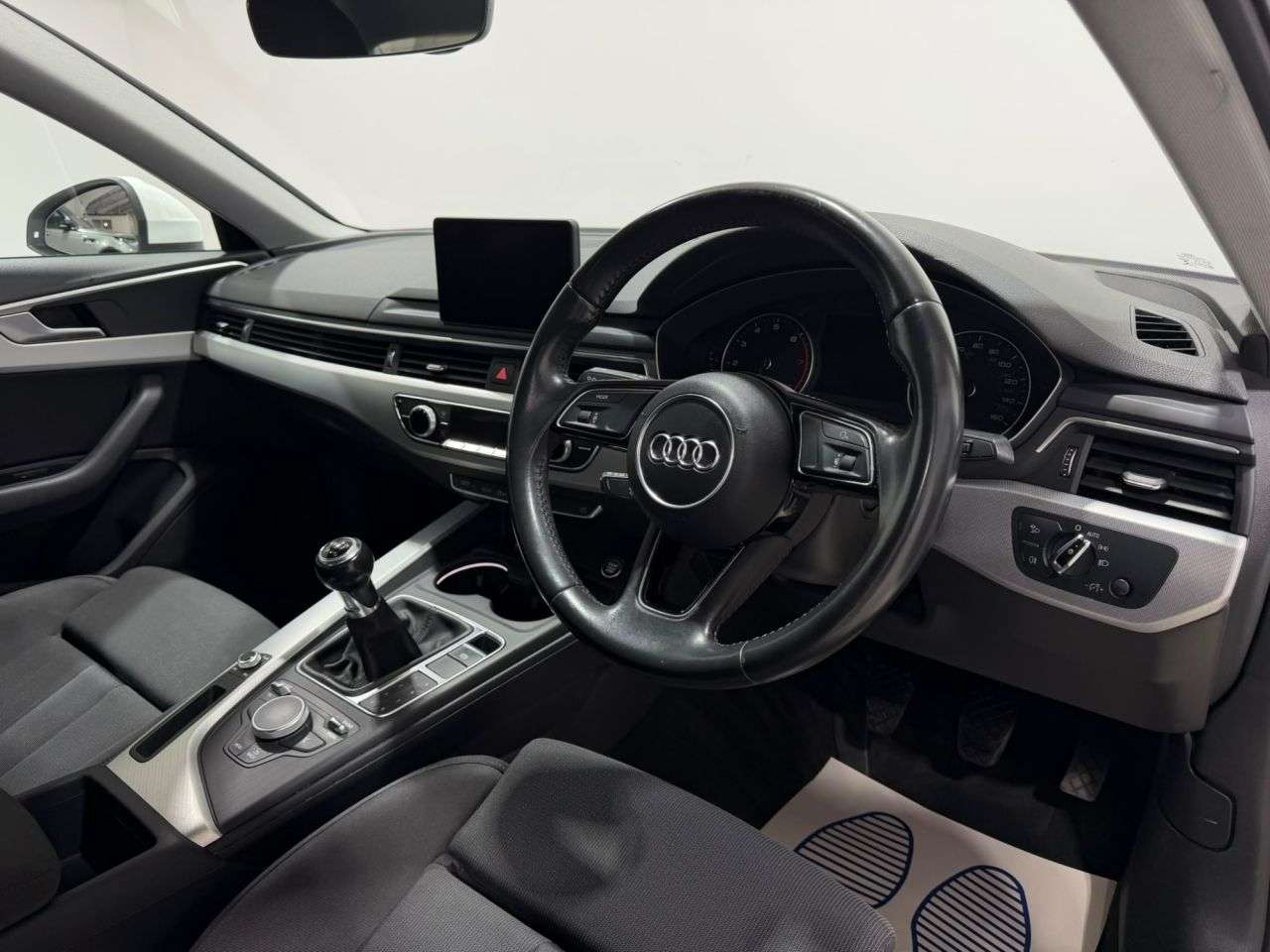 2017 AUDI A4 2017 AUDI A4