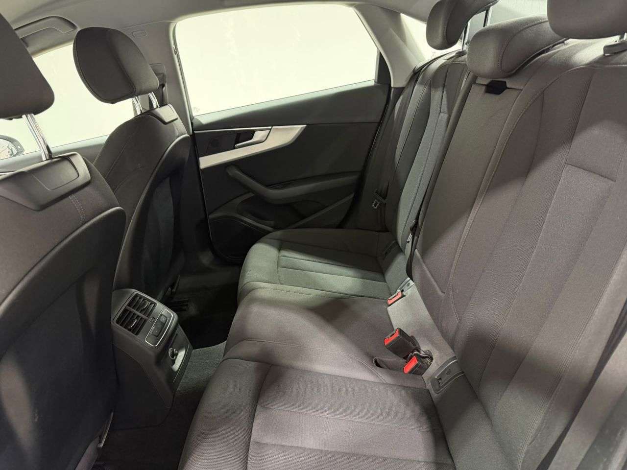 2017 AUDI A4 2017 AUDI A4