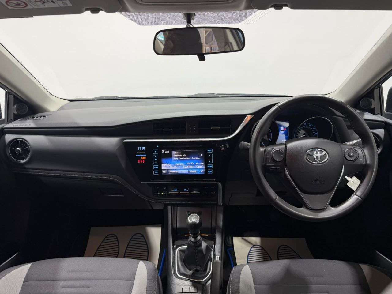 A 2016 TOYOTA AURIS 1.2 VVT-i Icon Hatchback 5dr Petrol Manual Euro 6 (s/s) (116 ps) NATIONWIDE A 2016 TOYOTA AURIS 1.2 VVT-i Icon Hatchback 5dr Petrol Manual Euro 6 (s/s) (116 ps) NATIONWIDE