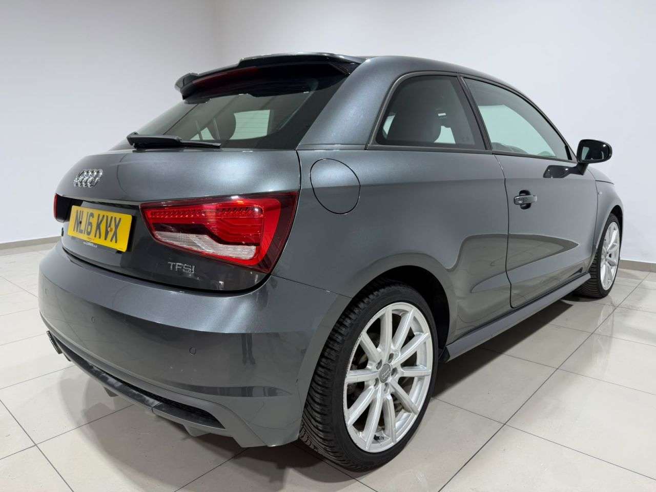 2016 AUDI A1 2016 AUDI A1