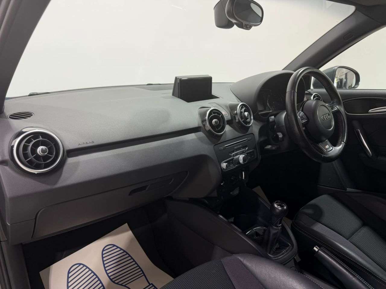 2016 AUDI A1 2016 AUDI A1