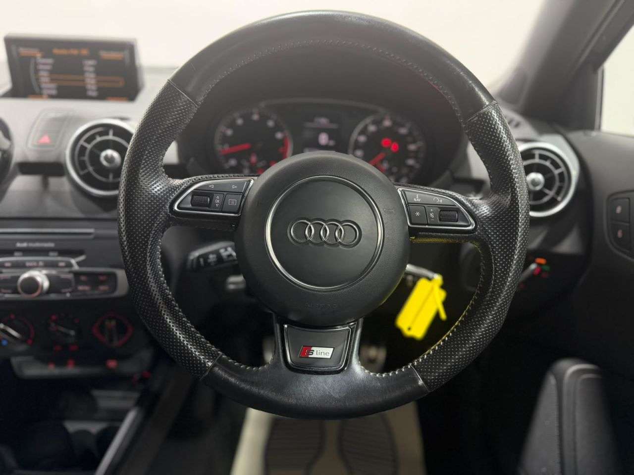 2016 AUDI A1 2016 AUDI A1