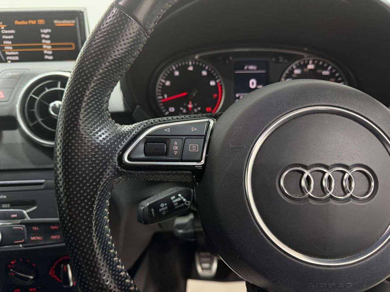 2016 AUDI A1 2016 AUDI A1