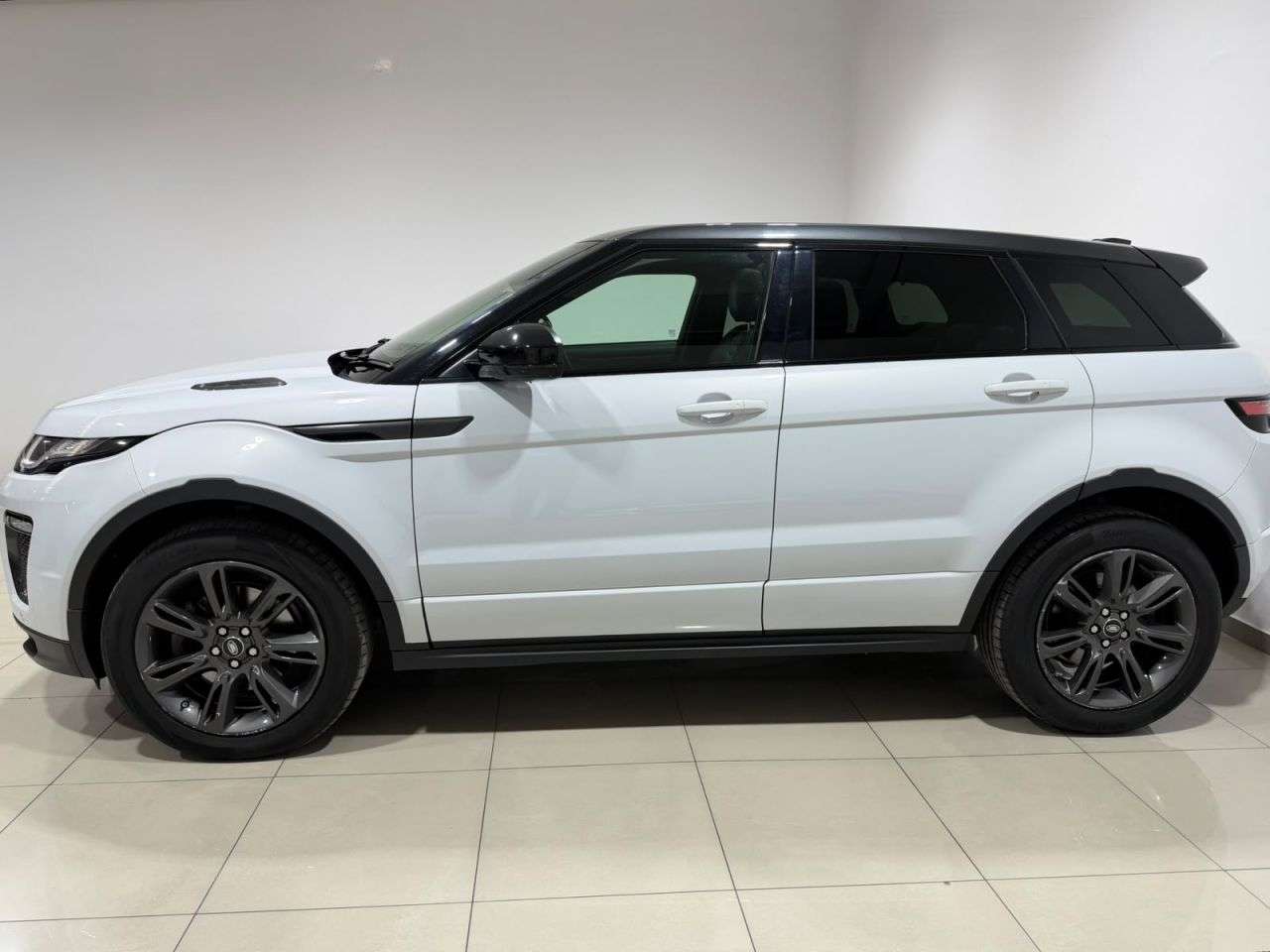 2018 LAND ROVER RANGE ROVER EVOQUE 2018 LAND ROVER RANGE ROVER EVOQUE