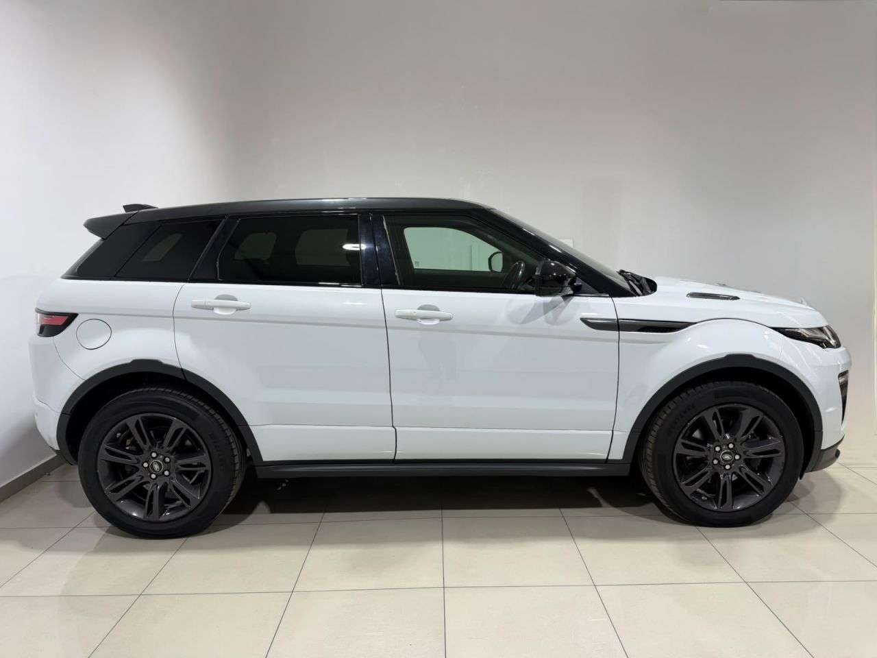 2018 LAND ROVER RANGE ROVER EVOQUE 2018 LAND ROVER RANGE ROVER EVOQUE