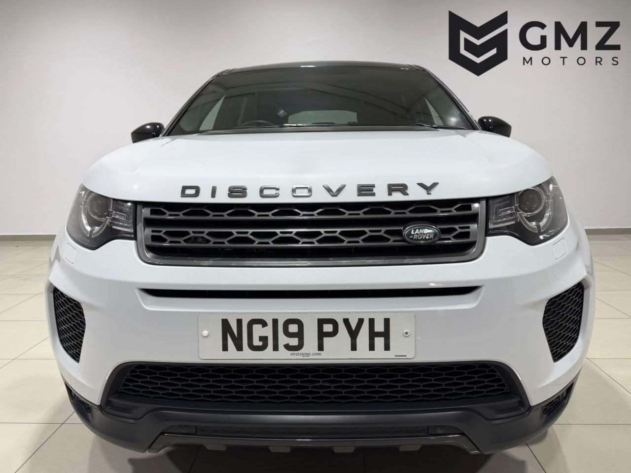 A 2019 LAND ROVER DISCOVERY SPORT 2.0 TD4 Landmark SUV 5dr Diesel Auto 4WD Euro 6 (s/s) (180 ps) NATIONWIDE D A 2019 LAND ROVER DISCOVERY SPORT 2.0 TD4 Landmark SUV 5dr Diesel Auto 4WD Euro 6 (s/s) (180 ps) NATIONWIDE D