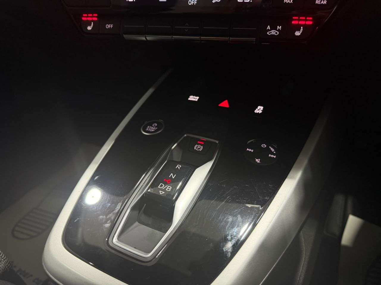 2023 AUDI Q4 E-TRON 2023 AUDI Q4 E-TRON