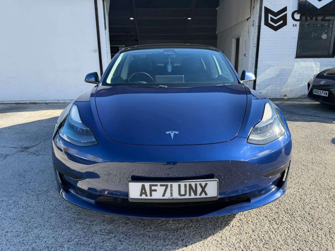 A 2021 TESLA MODEL 3 Standard Range Plus Saloon 4dr Electric Auto RWD (241 bhp) NATIONWIDE DELIV A 2021 TESLA MODEL 3 Standard Range Plus Saloon 4dr Electric Auto RWD (241 bhp) NATIONWIDE DELIV