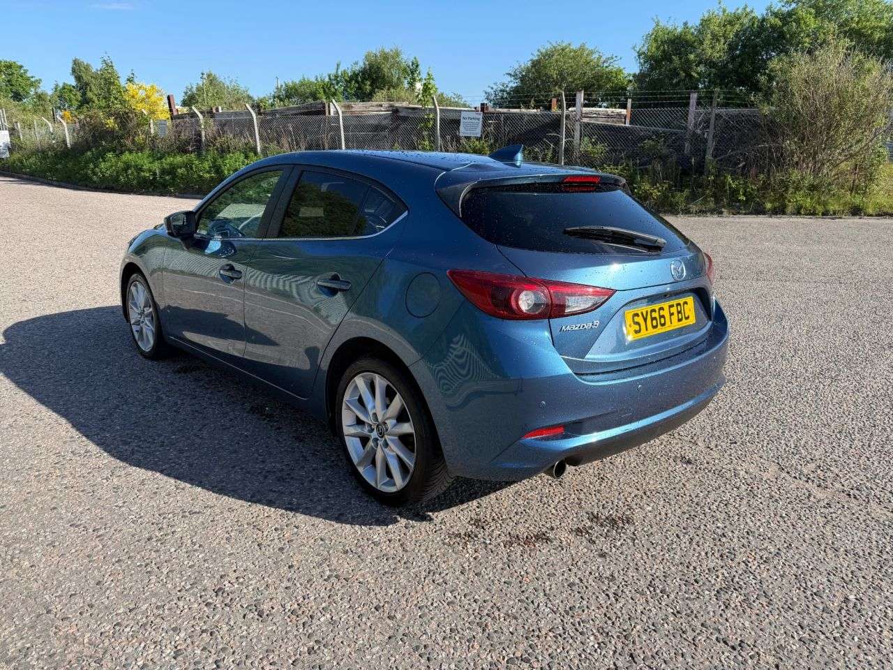 A 2018 MAZDA MAZDA3 2.0 SKYACTIV-G Sport Nav Hatchback 5dr Petrol Manual Euro 6 (s/s) (121 ps) A 2018 MAZDA MAZDA3 2.0 SKYACTIV-G Sport Nav Hatchback 5dr Petrol Manual Euro 6 (s/s) (121 ps)