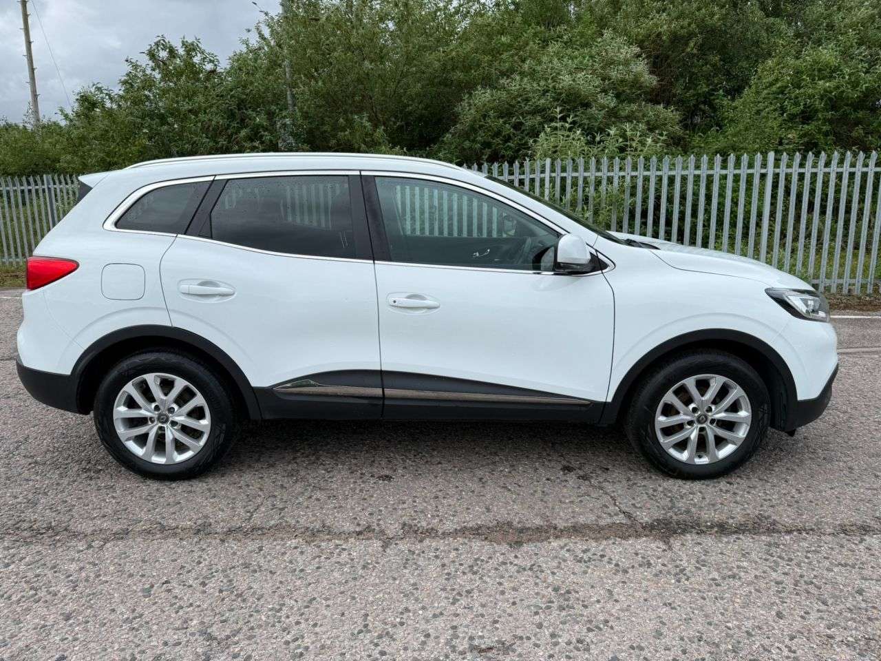 A 2018 RENAULT KADJAR 1.5 dCi Dynamique Nav SUV 5dr Diesel Manual Euro 6 (s/s) (110 ps) A 2018 RENAULT KADJAR 1.5 dCi Dynamique Nav SUV 5dr Diesel Manual Euro 6 (s/s) (110 ps)