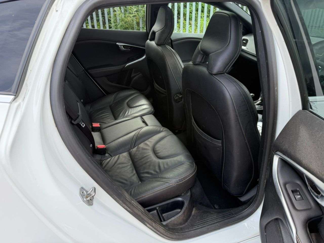 2019 VOLVO V40 2019 VOLVO V40
