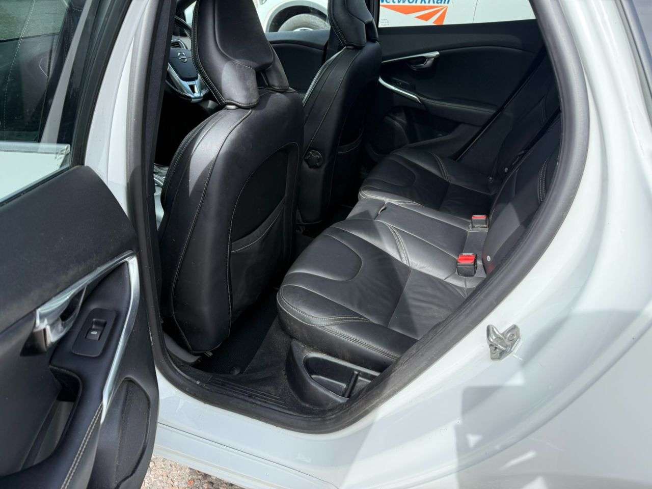 2019 VOLVO V40 2019 VOLVO V40