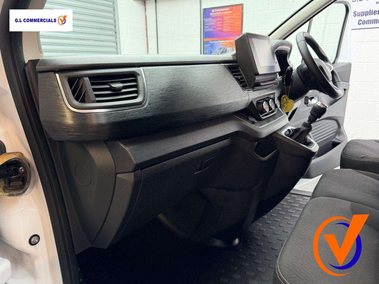 2022 RENAULT TRAFIC 2022 RENAULT TRAFIC