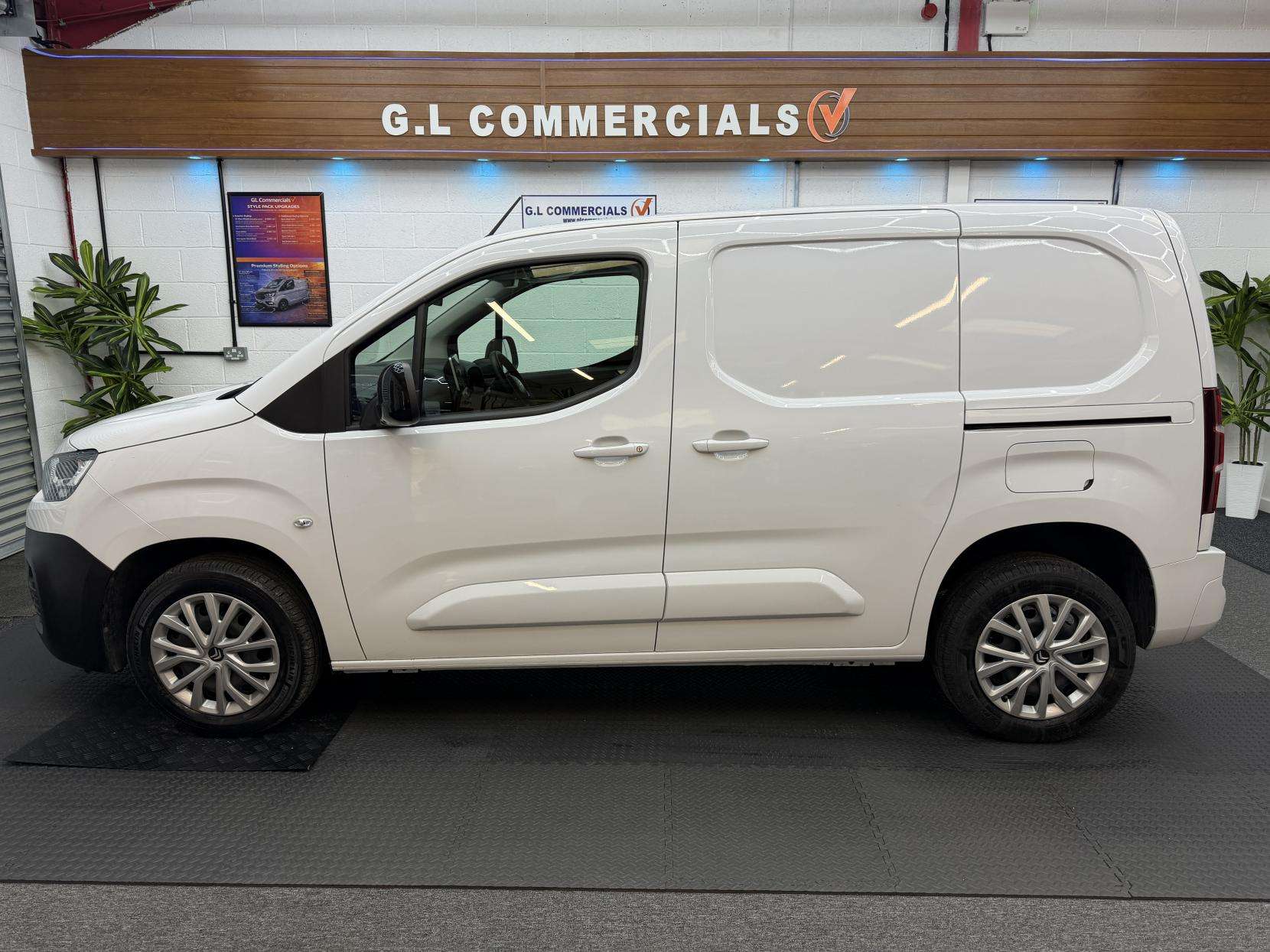 A 2024 CITROEN BERLINGO 1.5 BlueHDi 1000 Driver Edition M Panel Van 5dr Diesel Manual SWB Euro 6 (s/s) (100 ps) A 2024 CITROEN BERLINGO 1.5 BlueHDi 1000 Driver Edition M Panel Van 5dr Diesel Manual SWB Euro 6 (s/s) (100 ps)