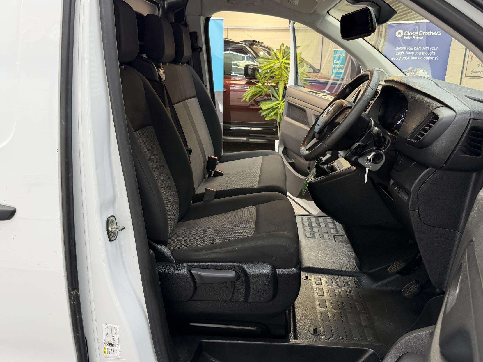 2023 VAUXHALL VIVARO 2023 VAUXHALL VIVARO