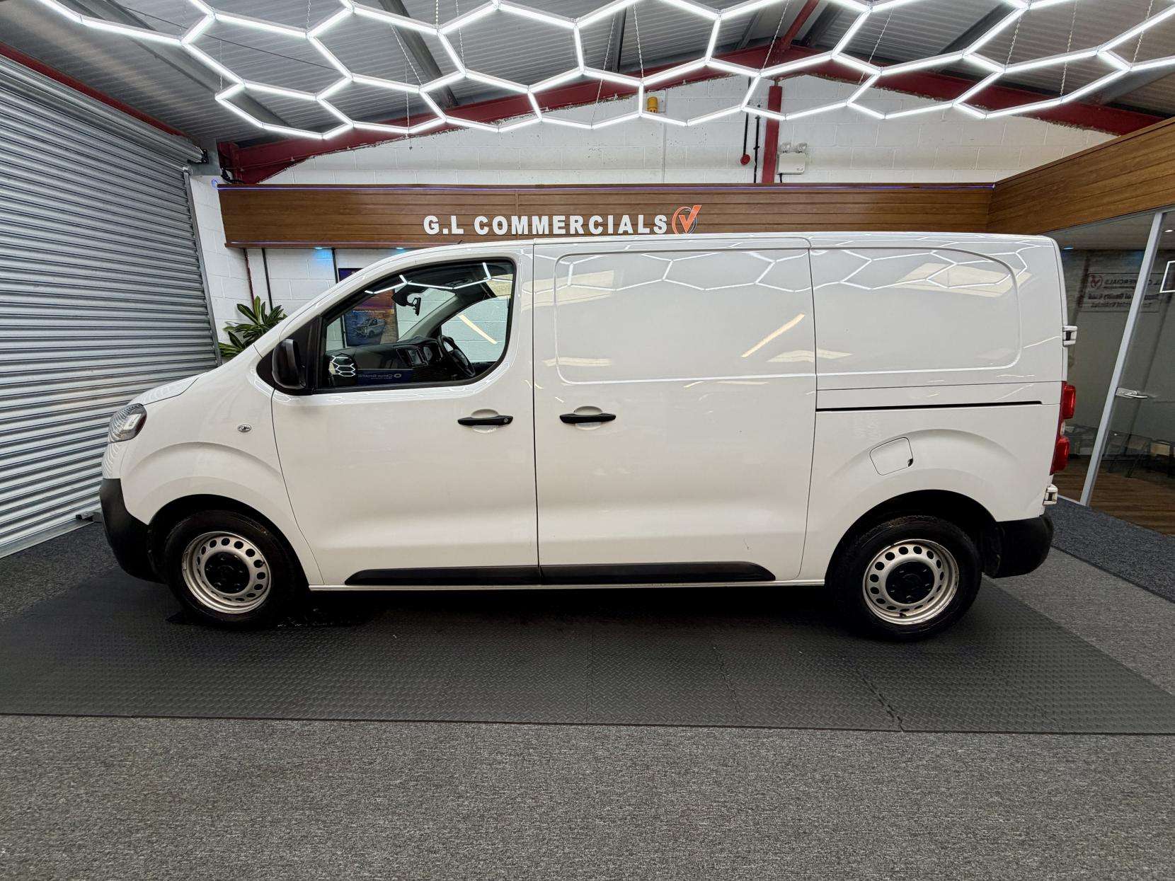 A 2023 VAUXHALL VIVARO 1.5 Turbo D 2900 Prime Panel Van 6dr Diesel Manual L1 H1 Euro 6 (s/s) (100 ps) A 2023 VAUXHALL VIVARO 1.5 Turbo D 2900 Prime Panel Van 6dr Diesel Manual L1 H1 Euro 6 (s/s) (100 ps)