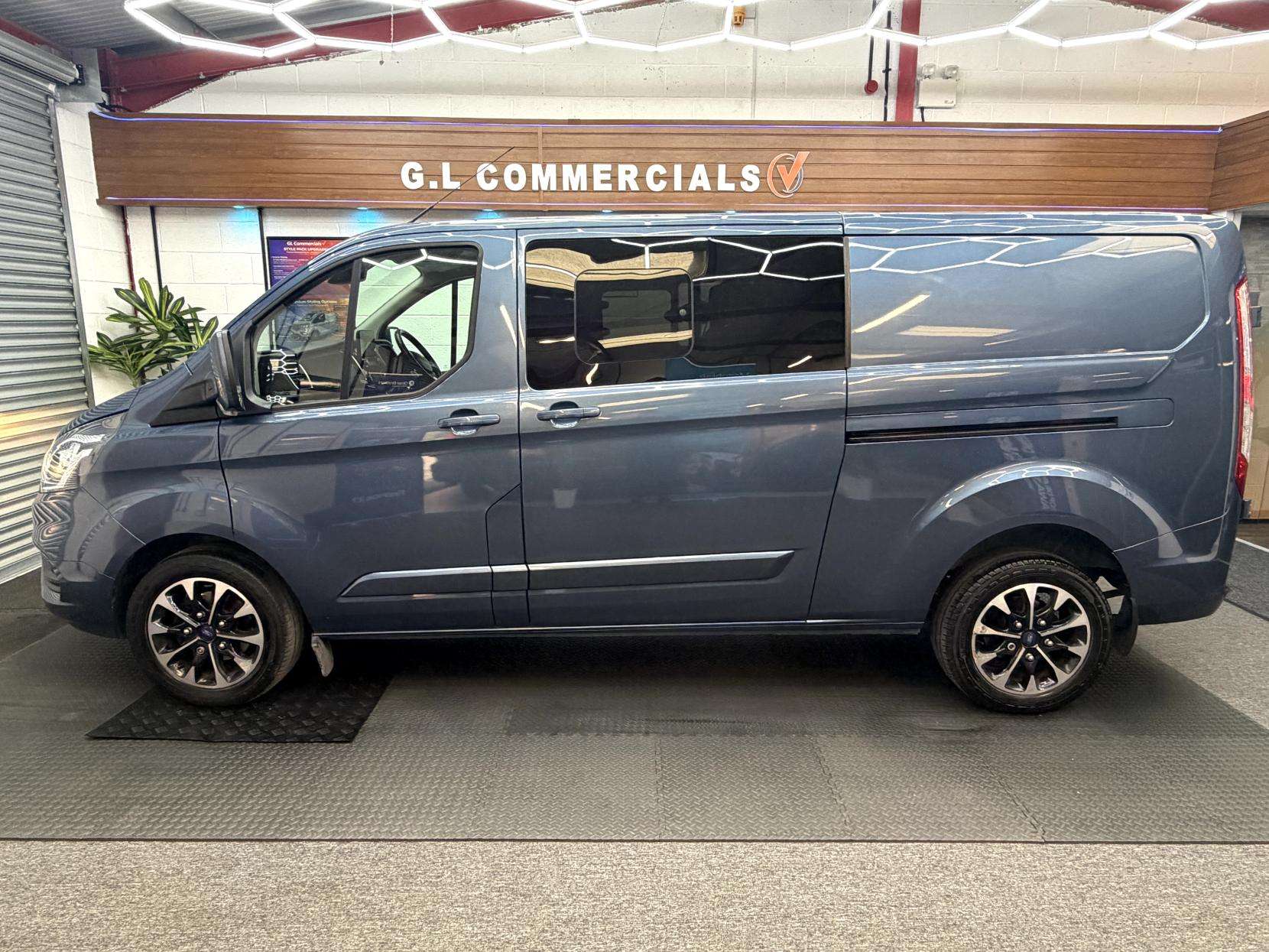 A 2021 FORD TRANSIT CUSTOM 2.0 320 EcoBlue Limited Crew Van Double Cab 5dr Diesel Manual L2 H1 Euro 6 (s/s) (6 Seat) (130 ps) A 2021 FORD TRANSIT CUSTOM 2.0 320 EcoBlue Limited Crew Van Double Cab 5dr Diesel Manual L2 H1 Euro 6 (s/s) (6 Seat) (130 ps)