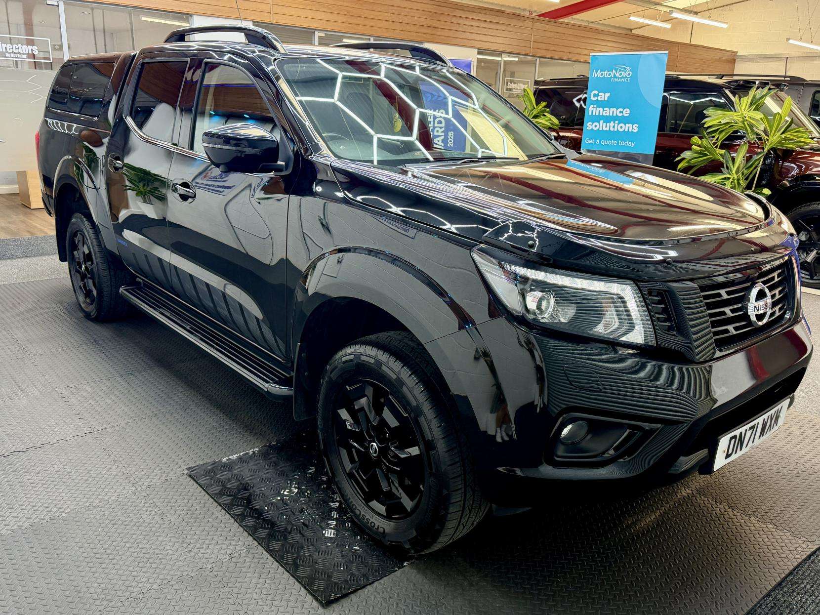 A 2021 NISSAN NAVARA 2.3 dCi N-Guard Pickup Double Cab 4dr Diesel Auto 4WD Euro 6 (190 ps) A 2021 NISSAN NAVARA 2.3 dCi N-Guard Pickup Double Cab 4dr Diesel Auto 4WD Euro 6 (190 ps)