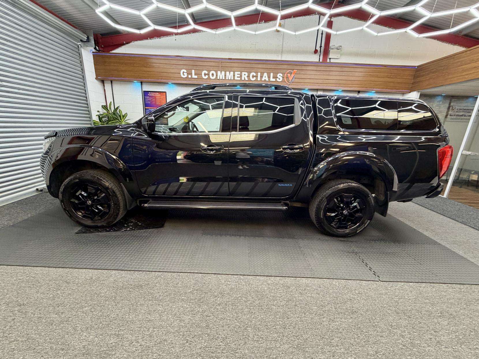 A 2021 NISSAN NAVARA 2.3 dCi N-Guard Pickup Double Cab 4dr Diesel Auto 4WD Euro 6 (190 ps) A 2021 NISSAN NAVARA 2.3 dCi N-Guard Pickup Double Cab 4dr Diesel Auto 4WD Euro 6 (190 ps)