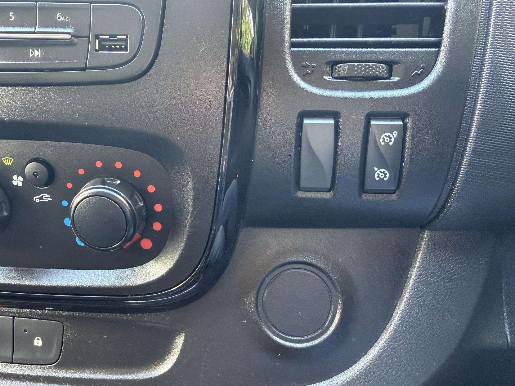 2018 VAUXHALL VIVARO 2018 VAUXHALL VIVARO