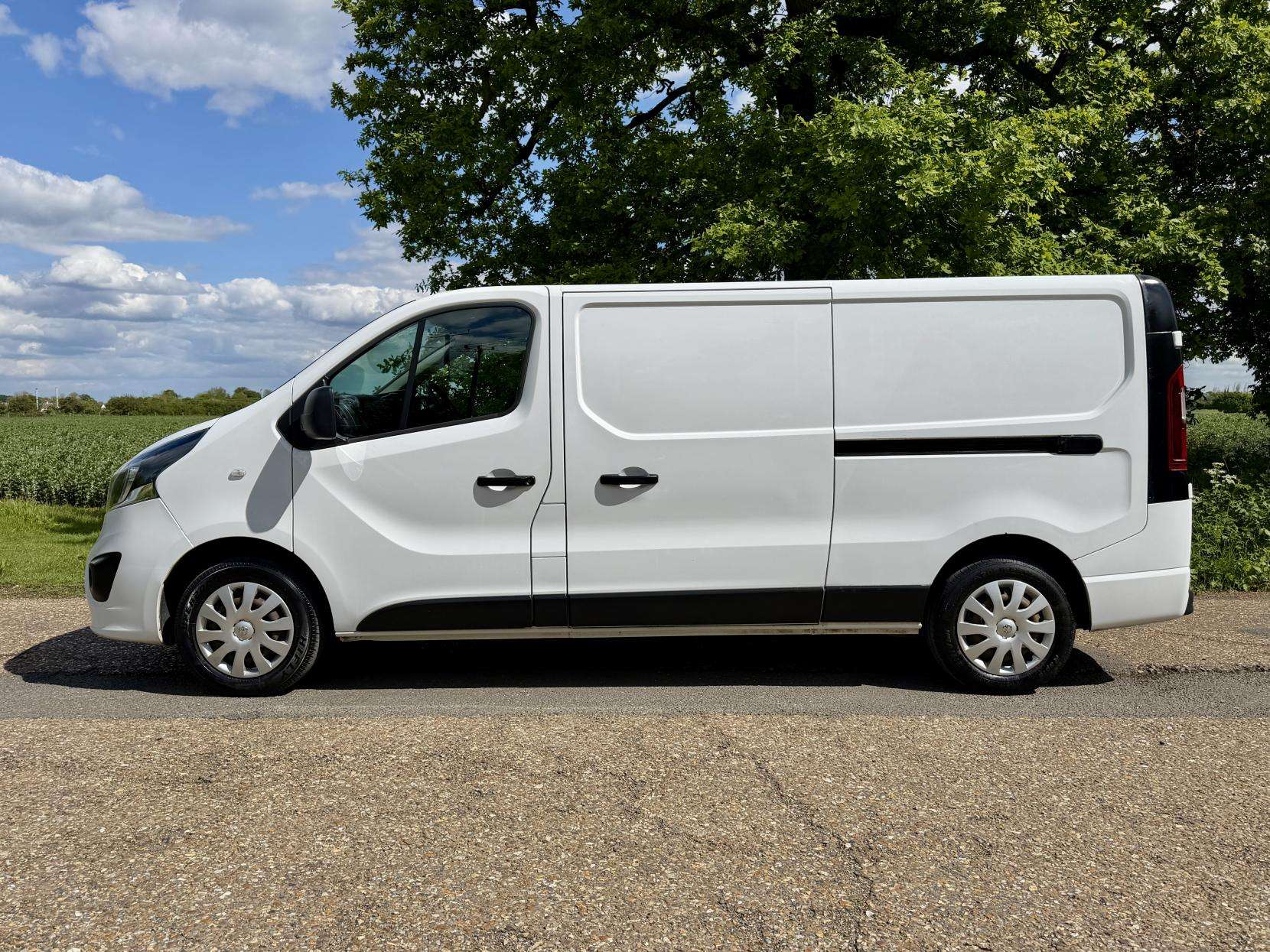 2018 VAUXHALL VIVARO 2018 VAUXHALL VIVARO