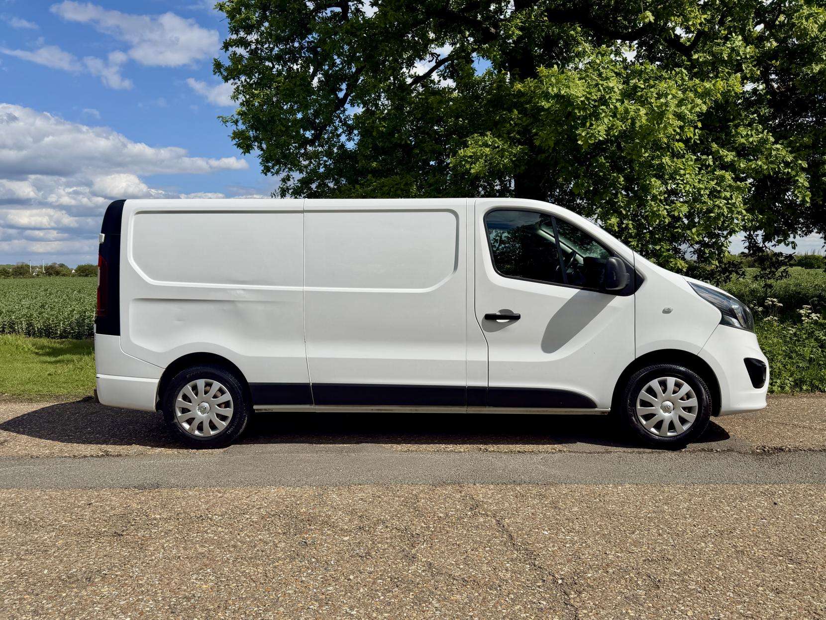 2018 VAUXHALL VIVARO 2018 VAUXHALL VIVARO