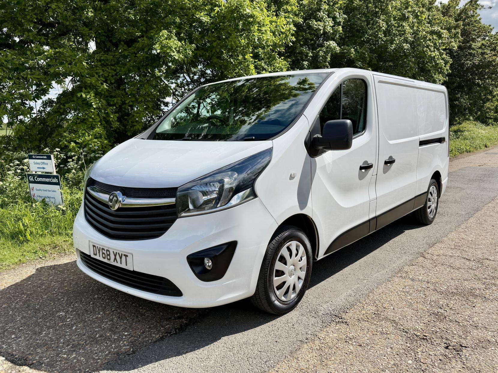 A 2018 VAUXHALL VIVARO 1.6 CDTi 2900 Sportive Panel Van 5dr Diesel Manual L2 H1 Euro 6 (120 ps) A 2018 VAUXHALL VIVARO 1.6 CDTi 2900 Sportive Panel Van 5dr Diesel Manual L2 H1 Euro 6 (120 ps)