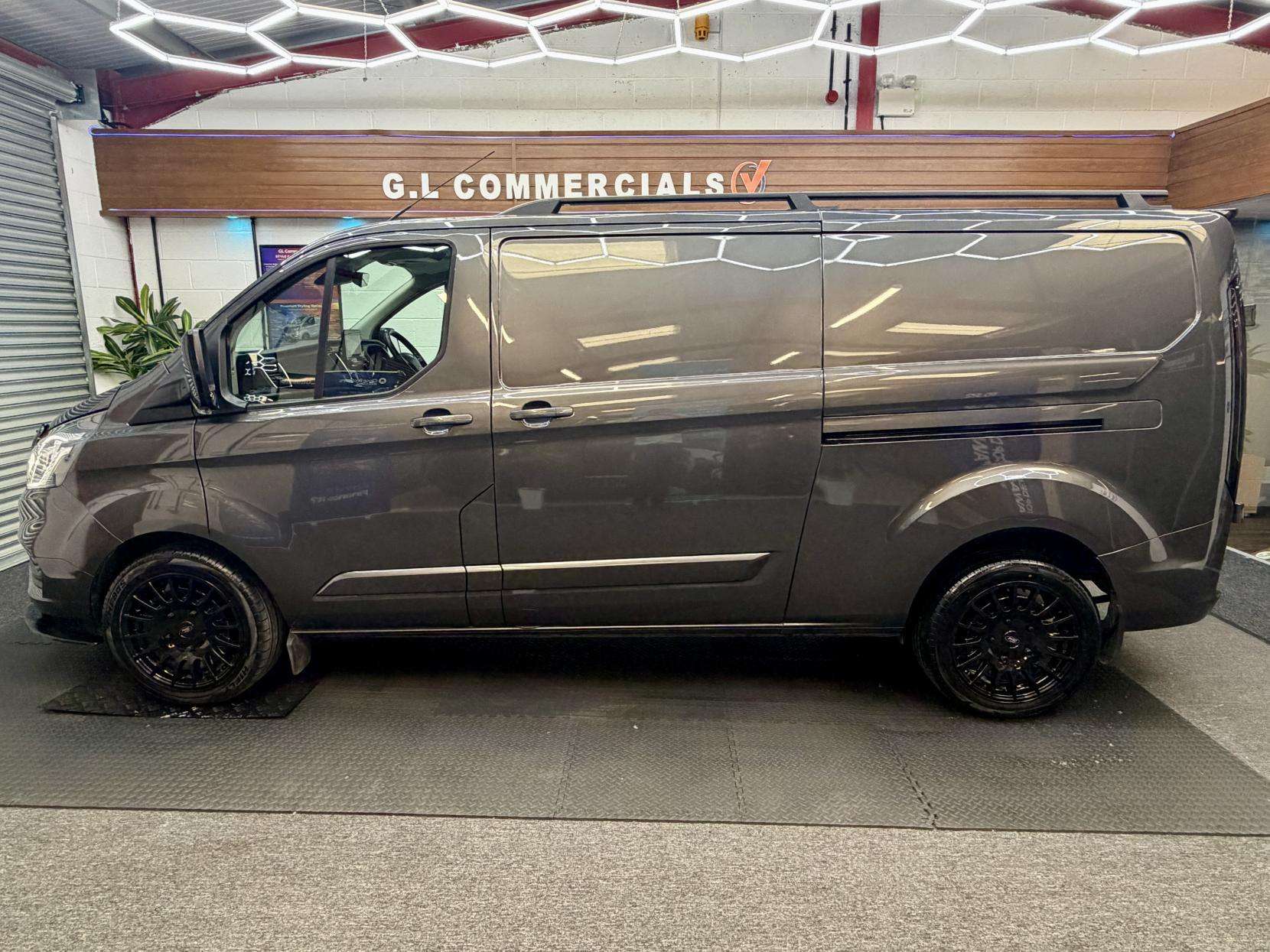 A 2023 FORD TRANSIT CUSTOM 2.0 300 EcoBlue Limited Panel Van 5dr Diesel Manual L2 H1 Euro 6 (s/s) (130 ps) A 2023 FORD TRANSIT CUSTOM 2.0 300 EcoBlue Limited Panel Van 5dr Diesel Manual L2 H1 Euro 6 (s/s) (130 ps)
