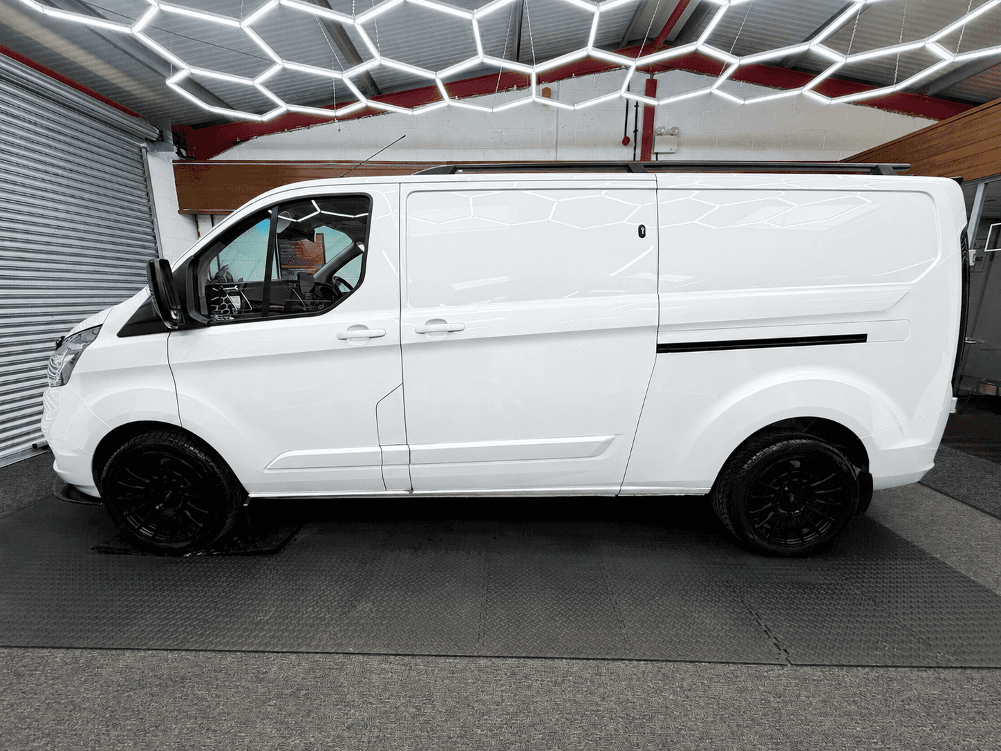 A 2023 FORD TRANSIT CUSTOM 2.0 300 EcoBlue Limited Panel Van 5dr Diesel Manual L2 H1 Euro 6 (s/s) (130 ps) A 2023 FORD TRANSIT CUSTOM 2.0 300 EcoBlue Limited Panel Van 5dr Diesel Manual L2 H1 Euro 6 (s/s) (130 ps)