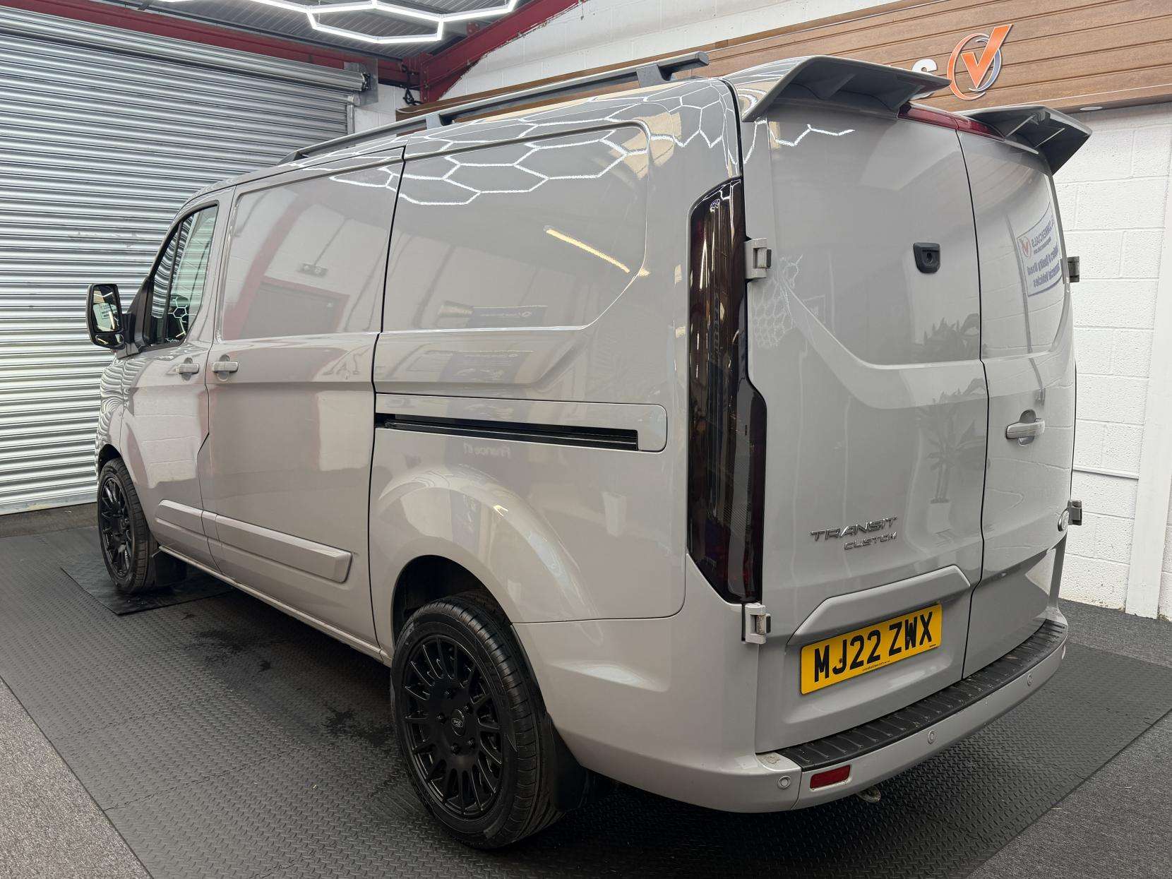 A 2022 FORD TRANSIT CUSTOM 2.0 280 EcoBlue Limited Panel Van 5dr Diesel Manual L1 H1 Euro 6 (s/s) (130 ps) A 2022 FORD TRANSIT CUSTOM 2.0 280 EcoBlue Limited Panel Van 5dr Diesel Manual L1 H1 Euro 6 (s/s) (130 ps)