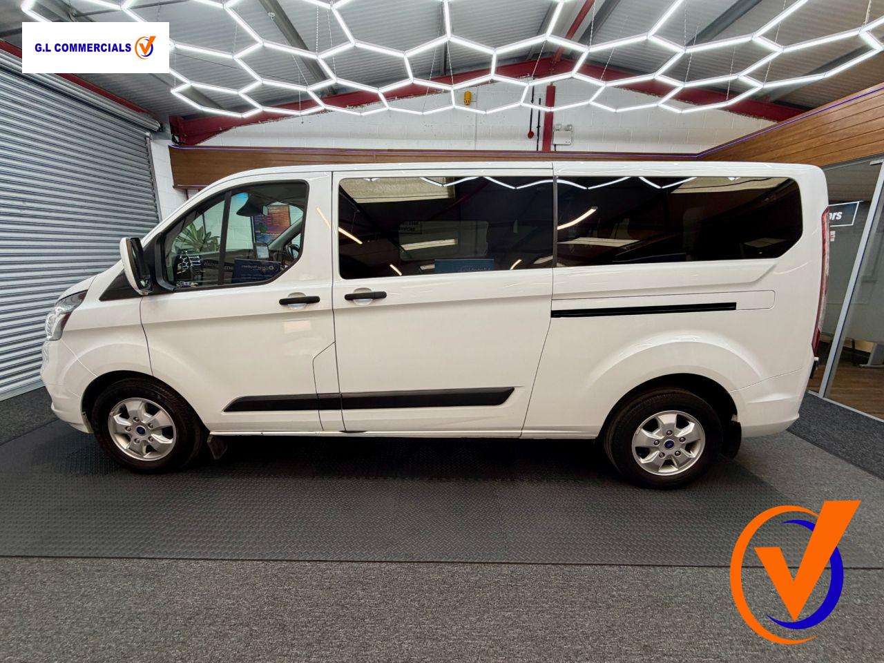 A 2023 FORD TRANSIT CUSTOM 2.0 320 EcoBlue Trend Kombi Double Cab 5dr Diesel Auto L2 H1 Euro 6 (s/s) (130 ps) A 2023 FORD TRANSIT CUSTOM 2.0 320 EcoBlue Trend Kombi Double Cab 5dr Diesel Auto L2 H1 Euro 6 (s/s) (130 ps)