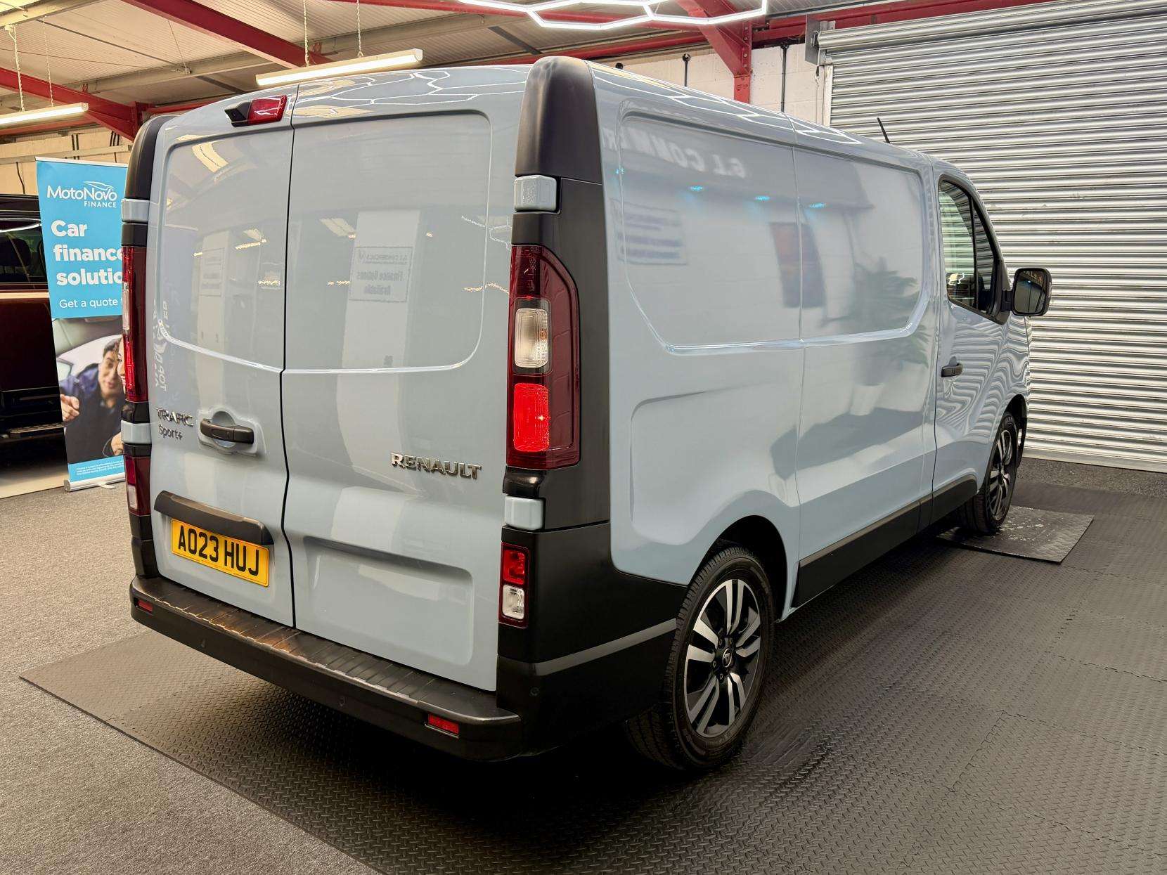 2023 RENAULT TRAFIC 2023 RENAULT TRAFIC