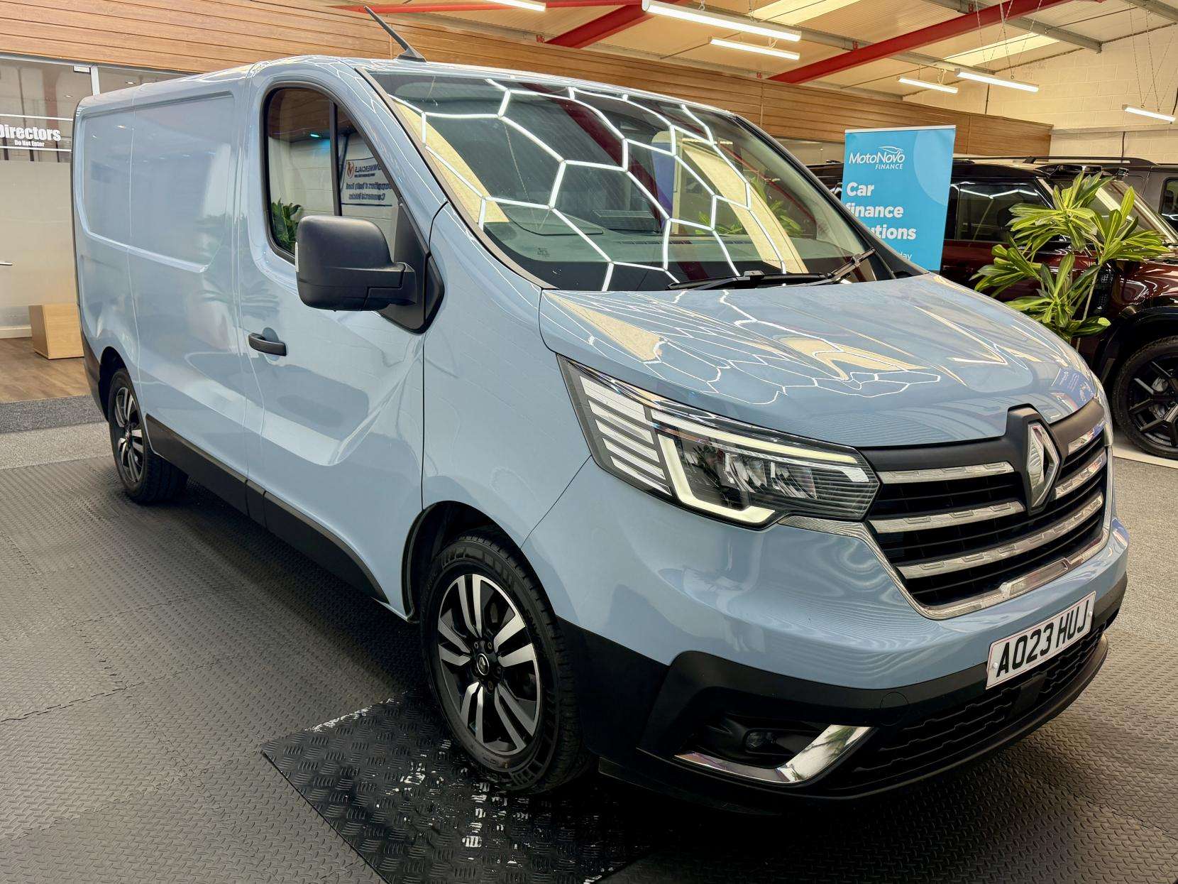 2023 RENAULT TRAFIC 2023 RENAULT TRAFIC