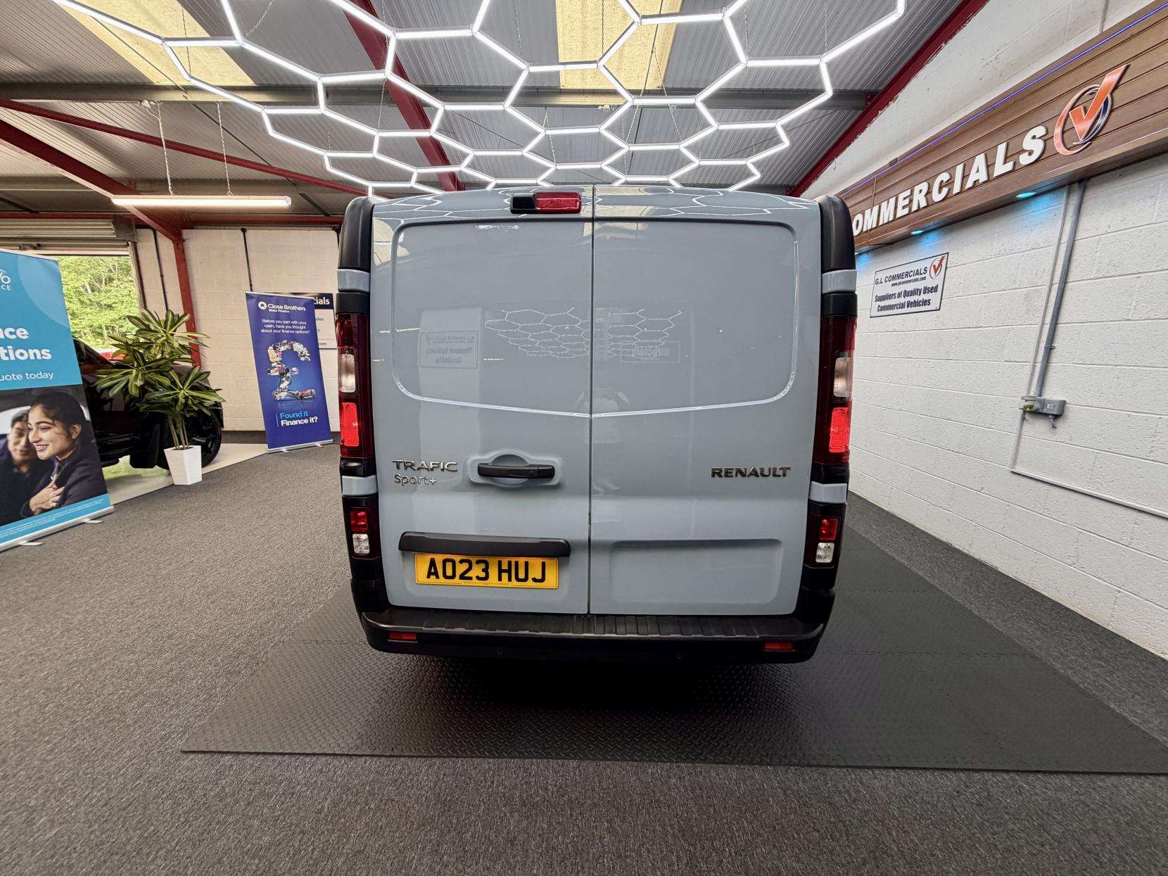 2023 RENAULT TRAFIC 2023 RENAULT TRAFIC