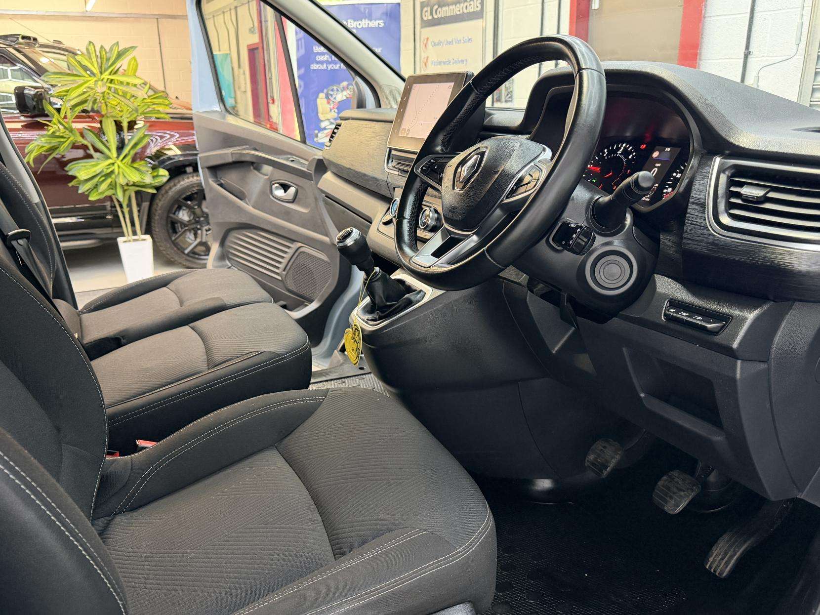 2023 RENAULT TRAFIC 2023 RENAULT TRAFIC