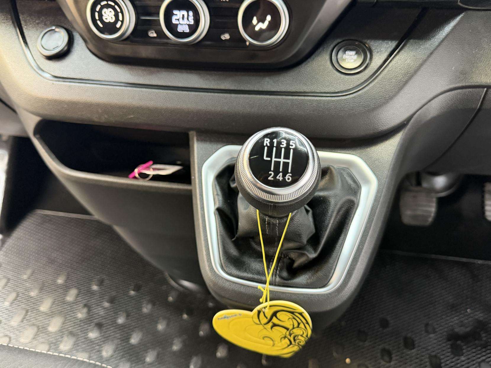 2023 RENAULT TRAFIC 2023 RENAULT TRAFIC